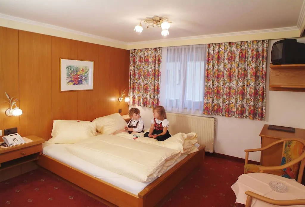 Hotel Mitterer Saalbach-Hinterglemm 3*,  Austria